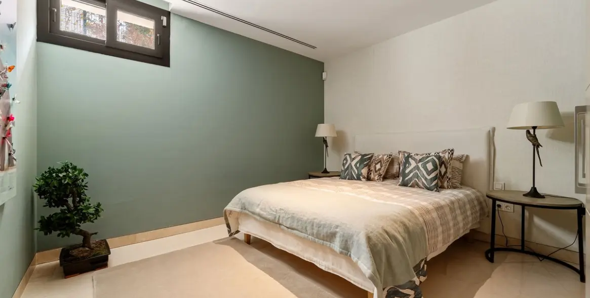 Продажа  отдельно стоящей виллы в Nueva Andalucía 11