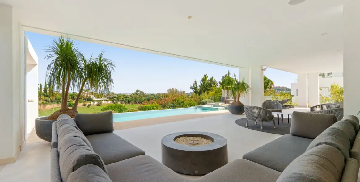 Sale of detached villa in Nueva Andalucía 25