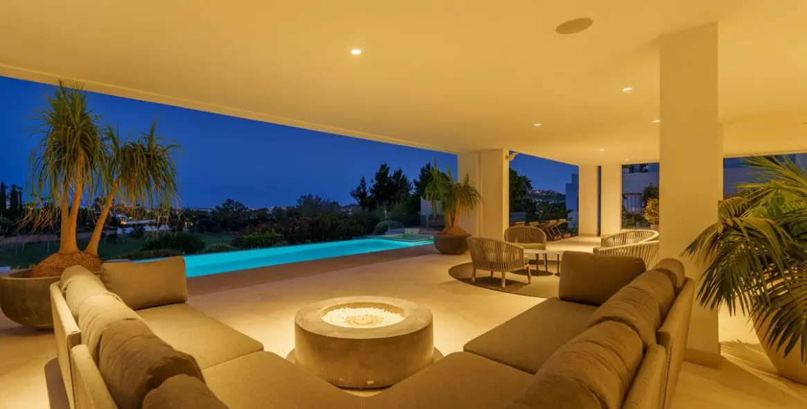 Sale of detached villa in Nueva Andalucía 47