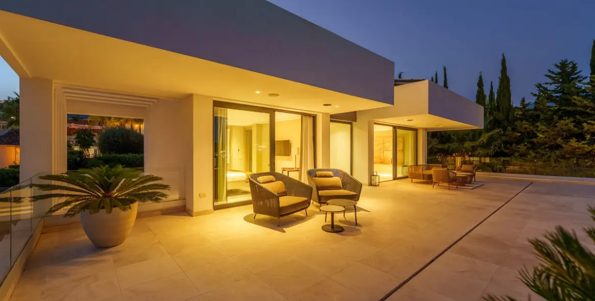 Sale of detached villa in Nueva Andalucía 51