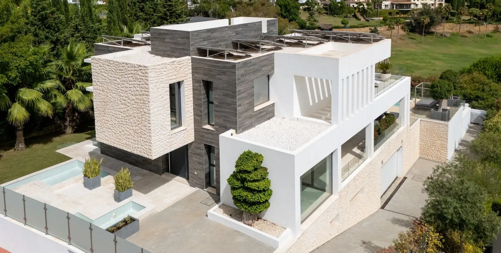 Продажа  отдельно стоящей виллы в Nueva Andalucía 54
