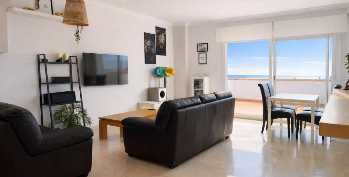 Sale of penthouse duplex in Elviria 4
