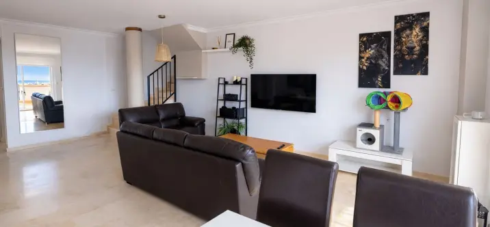 Venta de ático dúplex en Elviria 4