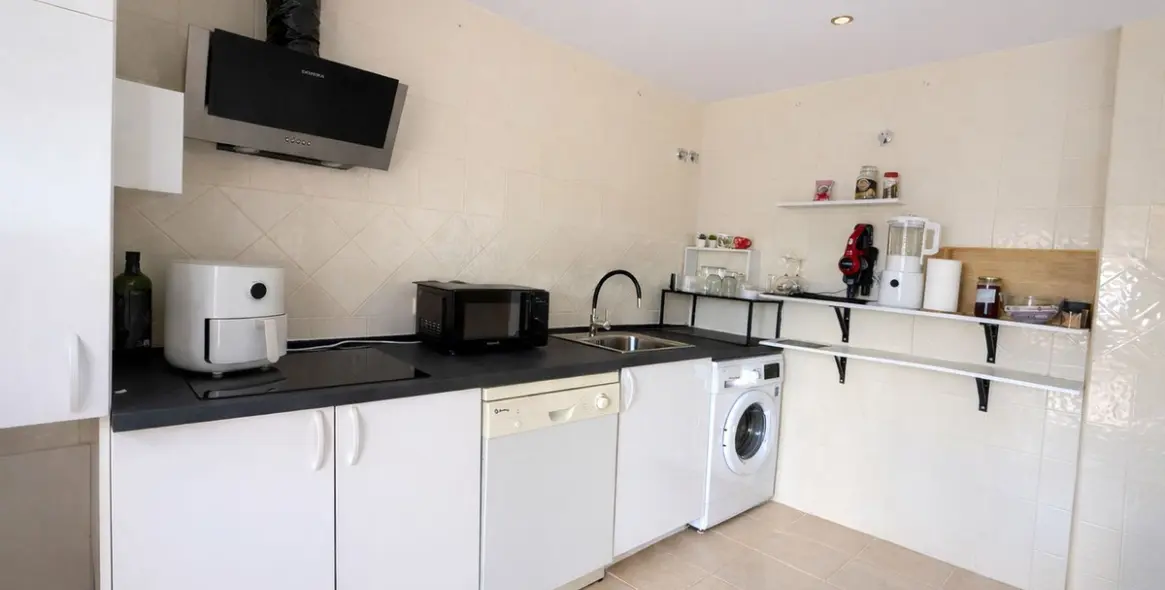 Sale of penthouse duplex in Elviria 7