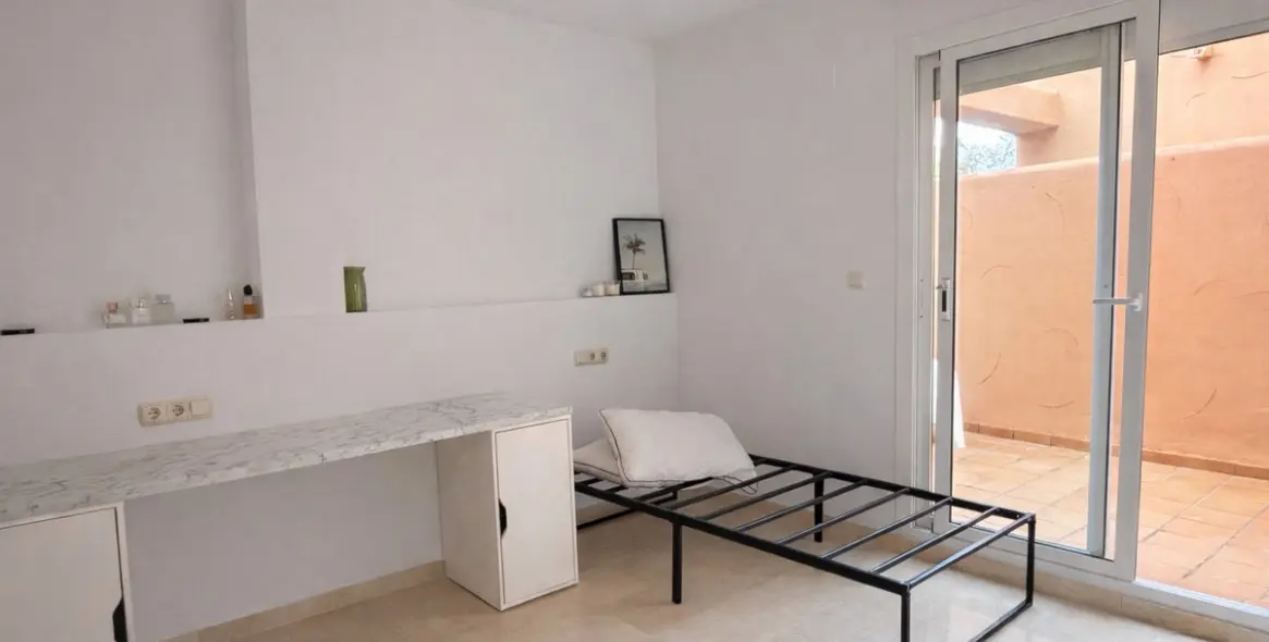 Sale of penthouse duplex in Elviria 8