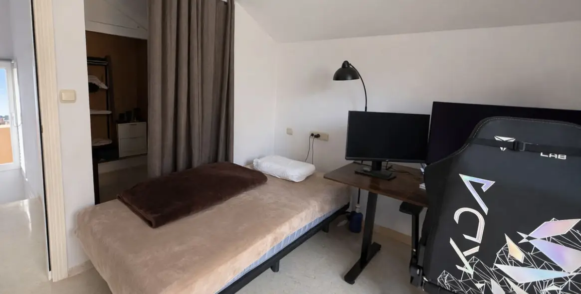 Sale of penthouse duplex in Elviria 10