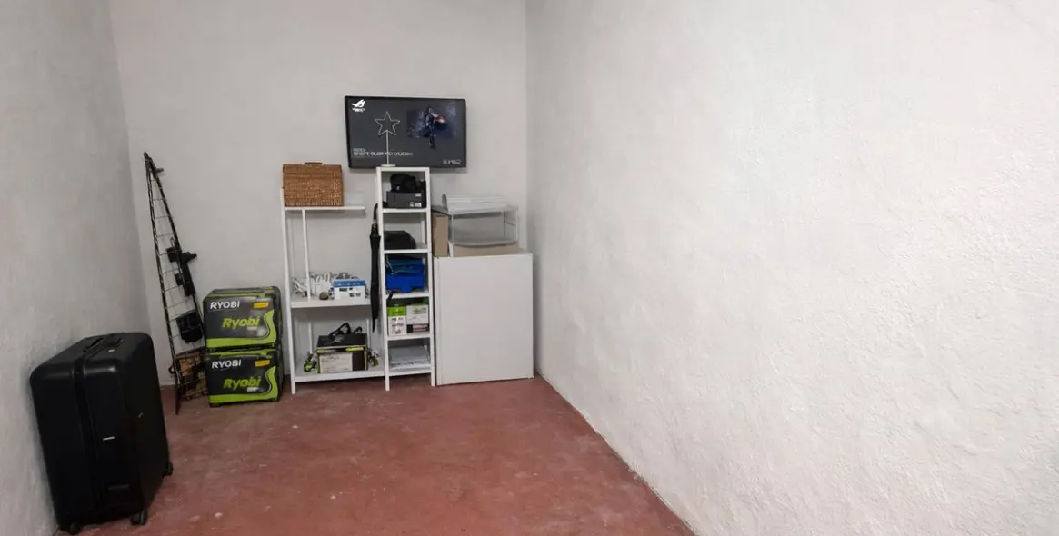 Sale of penthouse duplex in Elviria 15