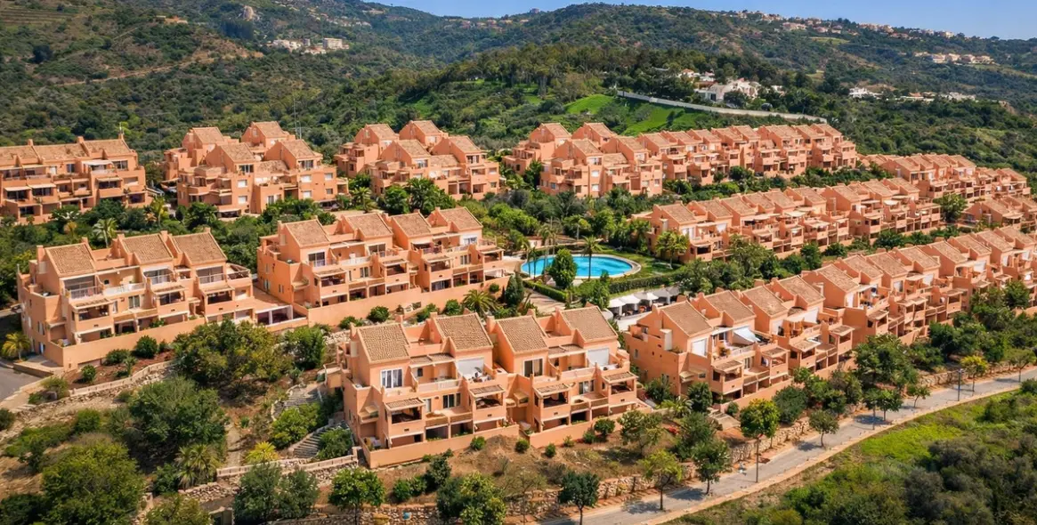 Sale of penthouse duplex in Elviria 17