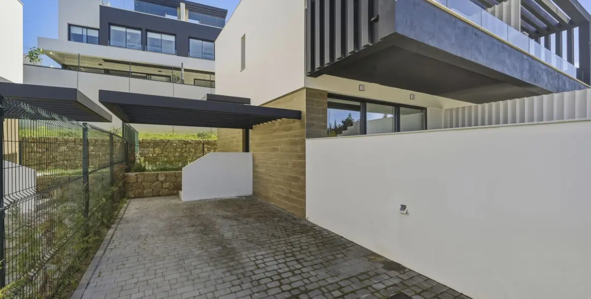 Sale of semi-detached house in Atalaya 18