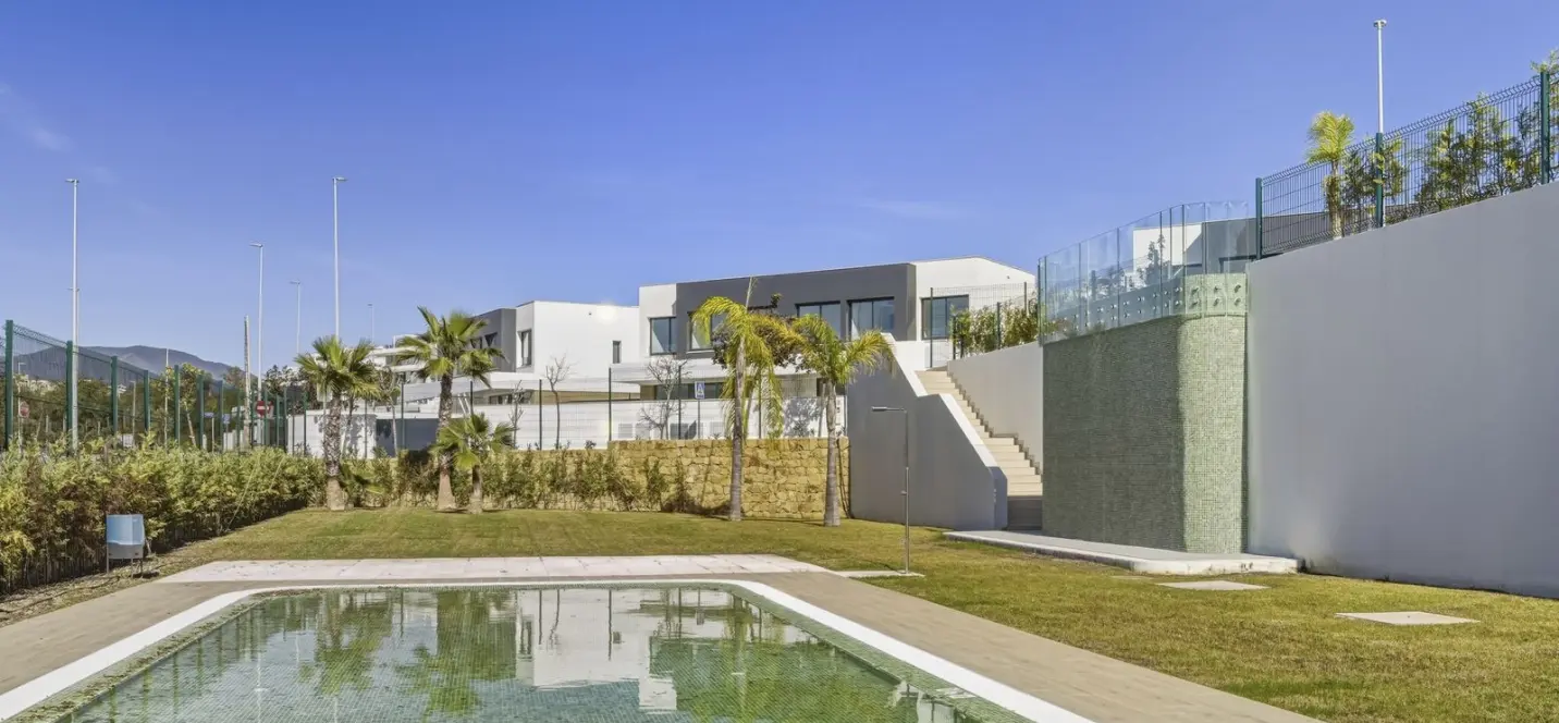 Sale of semi-detached house in Atalaya 3