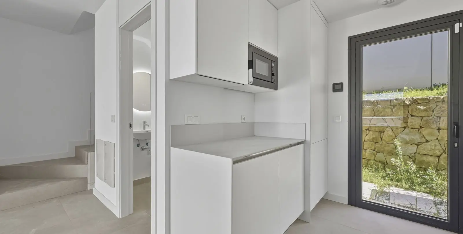 Продажа дома на две семьи в Atalaya 10