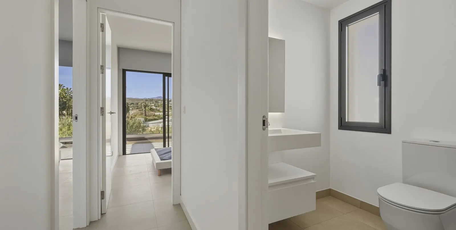 Продажа дома на две семьи в Atalaya 13