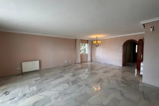 Image 6 thumb