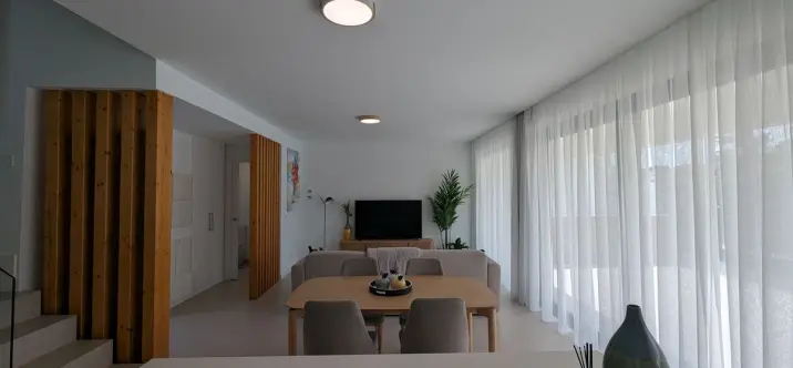 Продажа дома на две семьи в Atalaya 1