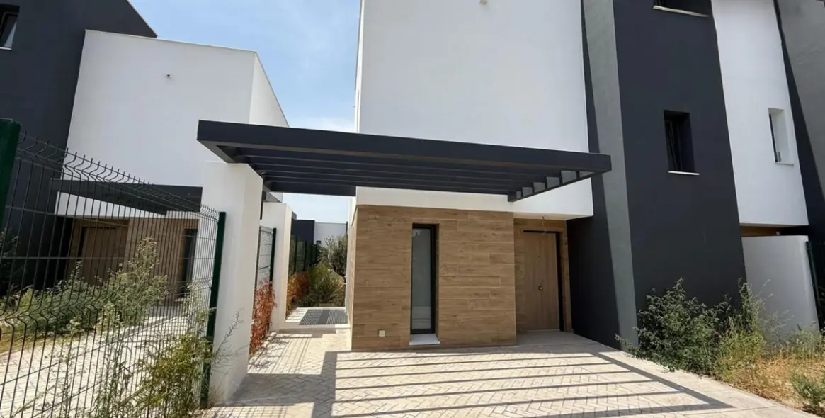 Sale of semi-detached house in Atalaya 4