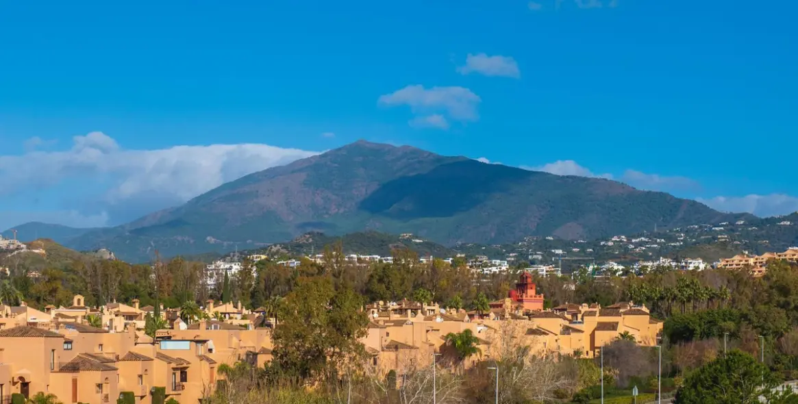 Sale of semi-detached house in Atalaya 10