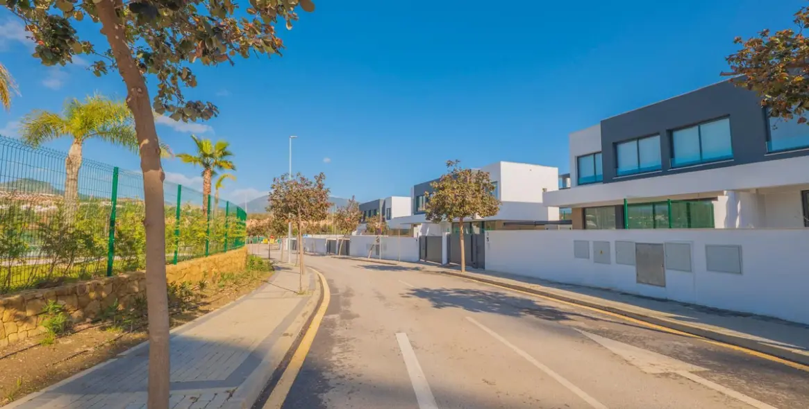 Sale of semi-detached house in Atalaya 11