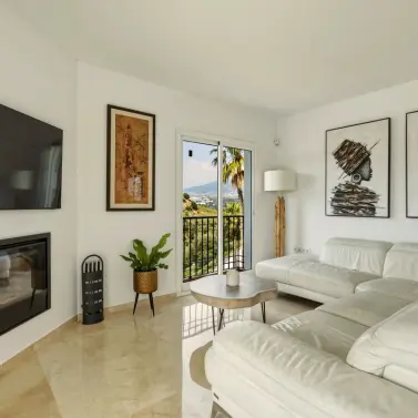 Продажа  отдельно стоящей виллы в Mijas