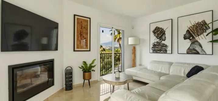 Продажа  отдельно стоящей виллы в Mijas 2