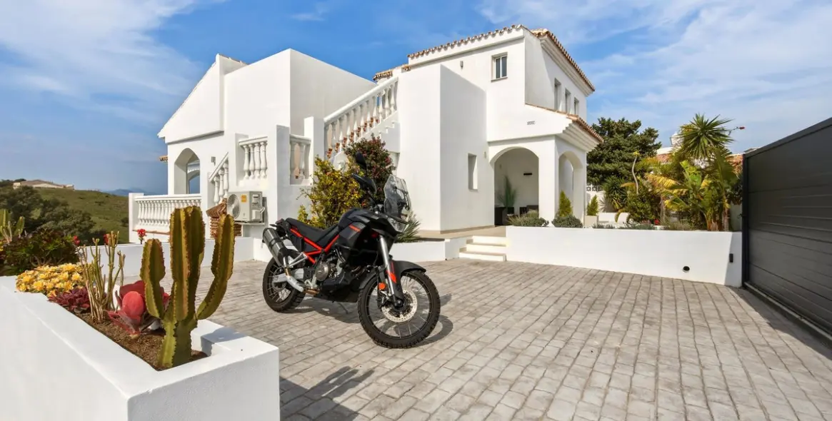 Продажа  отдельно стоящей виллы в Mijas 6