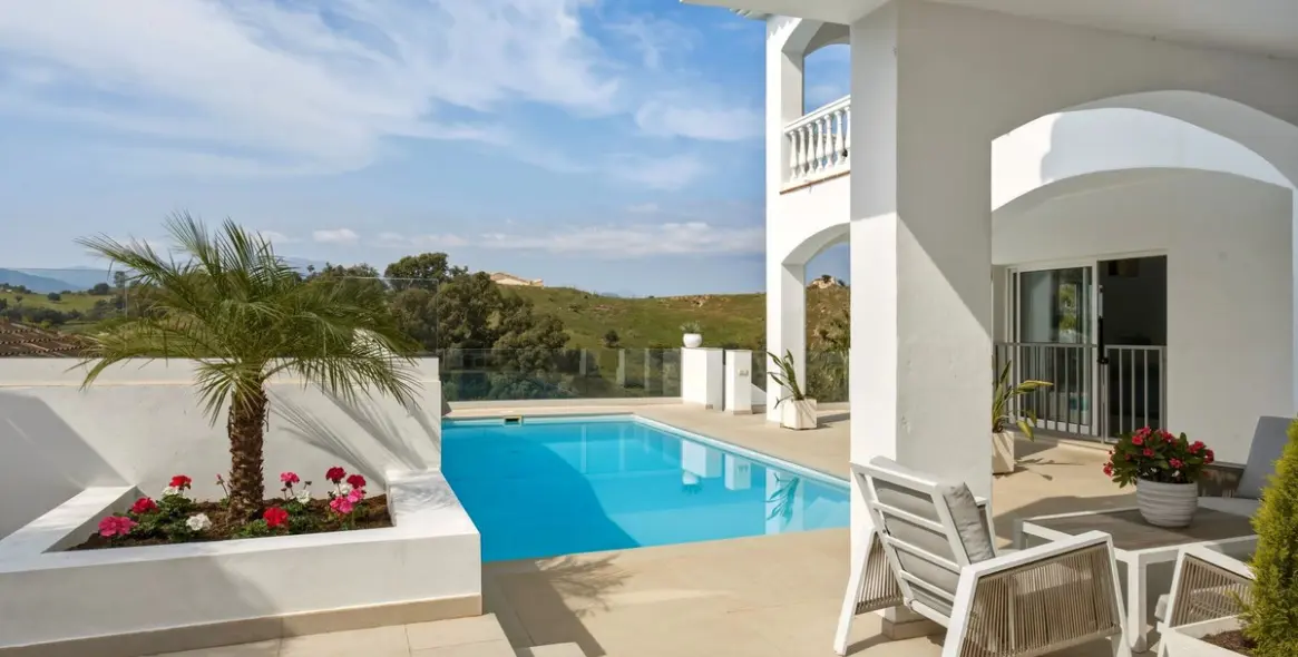 Продажа  отдельно стоящей виллы в Mijas 11