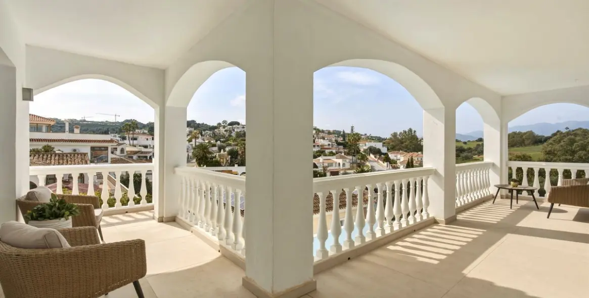 Продажа  отдельно стоящей виллы в Mijas 14