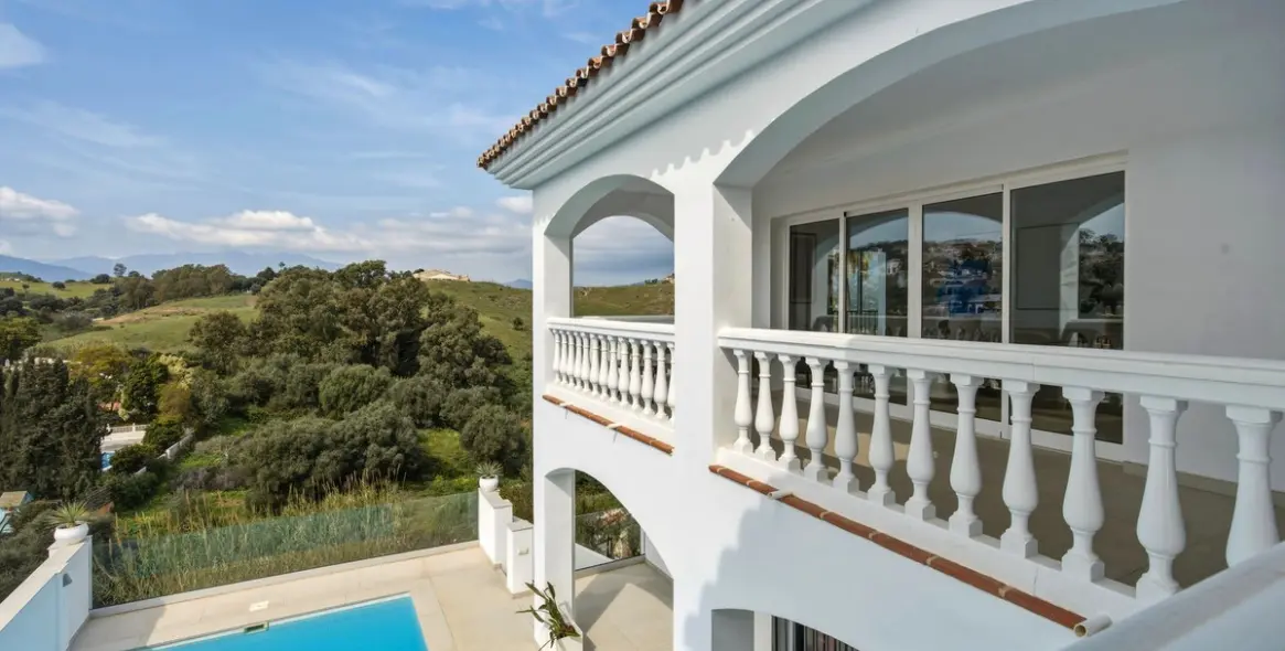 Продажа  отдельно стоящей виллы в Mijas 19