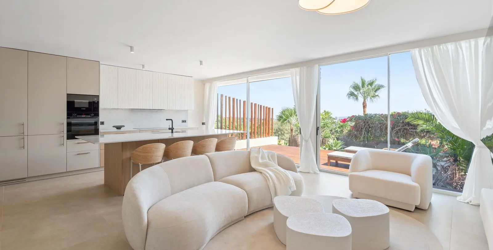 Sale of ground floor apartment in Nueva Andalucía 1