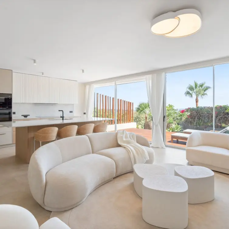 Sale of ground floor apartment in Nueva Andalucía