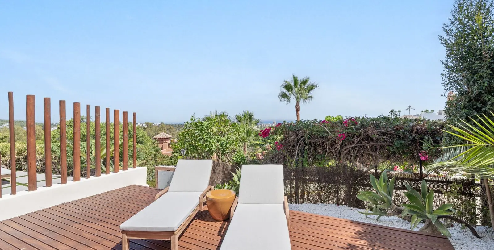 Sale of ground floor apartment in Nueva Andalucía 2