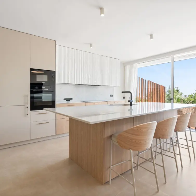Sale of ground floor apartment in Nueva Andalucía