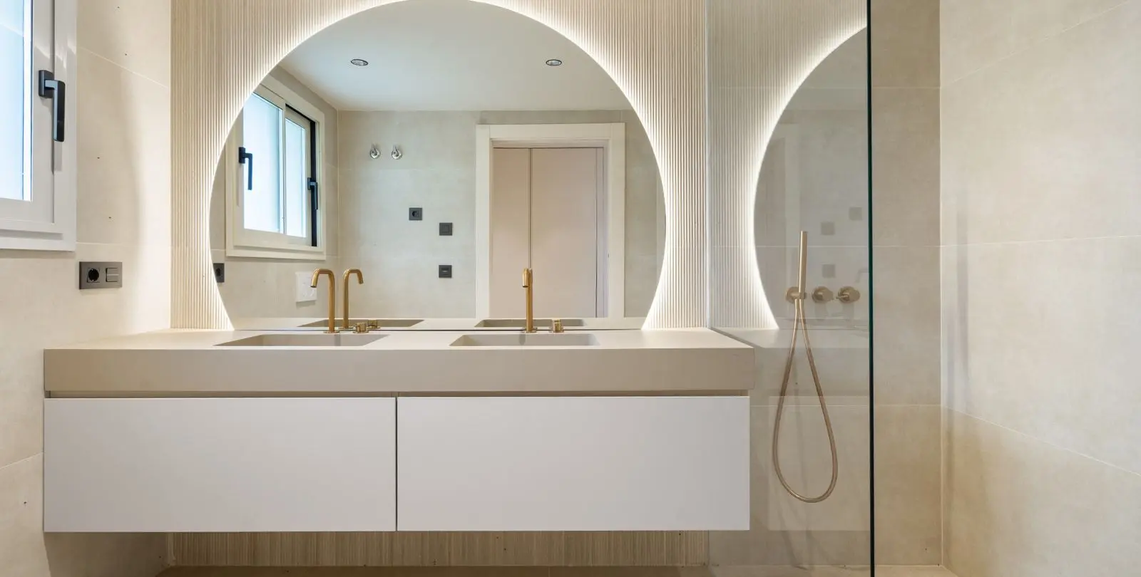 Sale of ground floor apartment in Nueva Andalucía 10