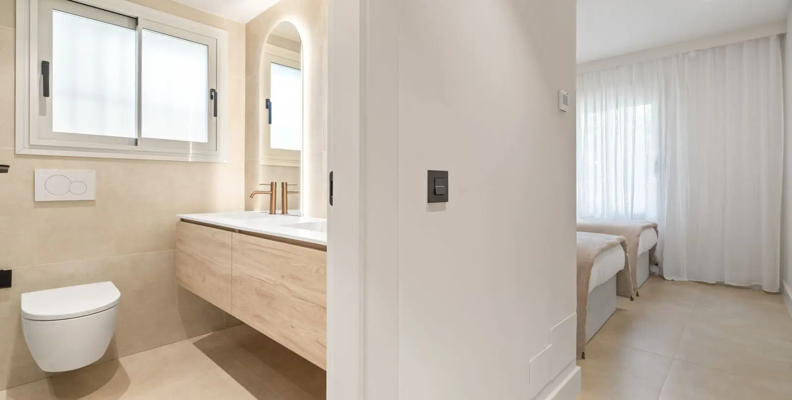 Sale of ground floor apartment in Nueva Andalucía 11
