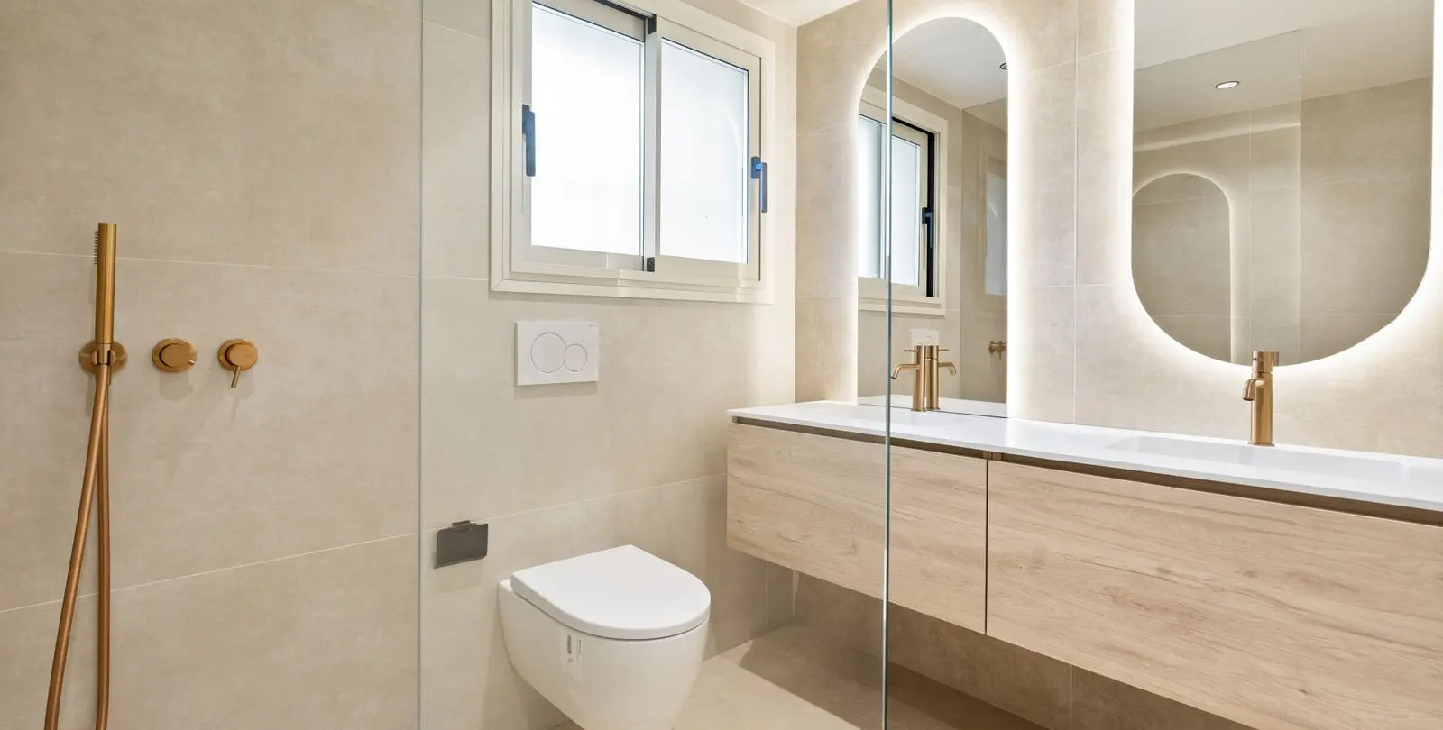 Sale of ground floor apartment in Nueva Andalucía 13