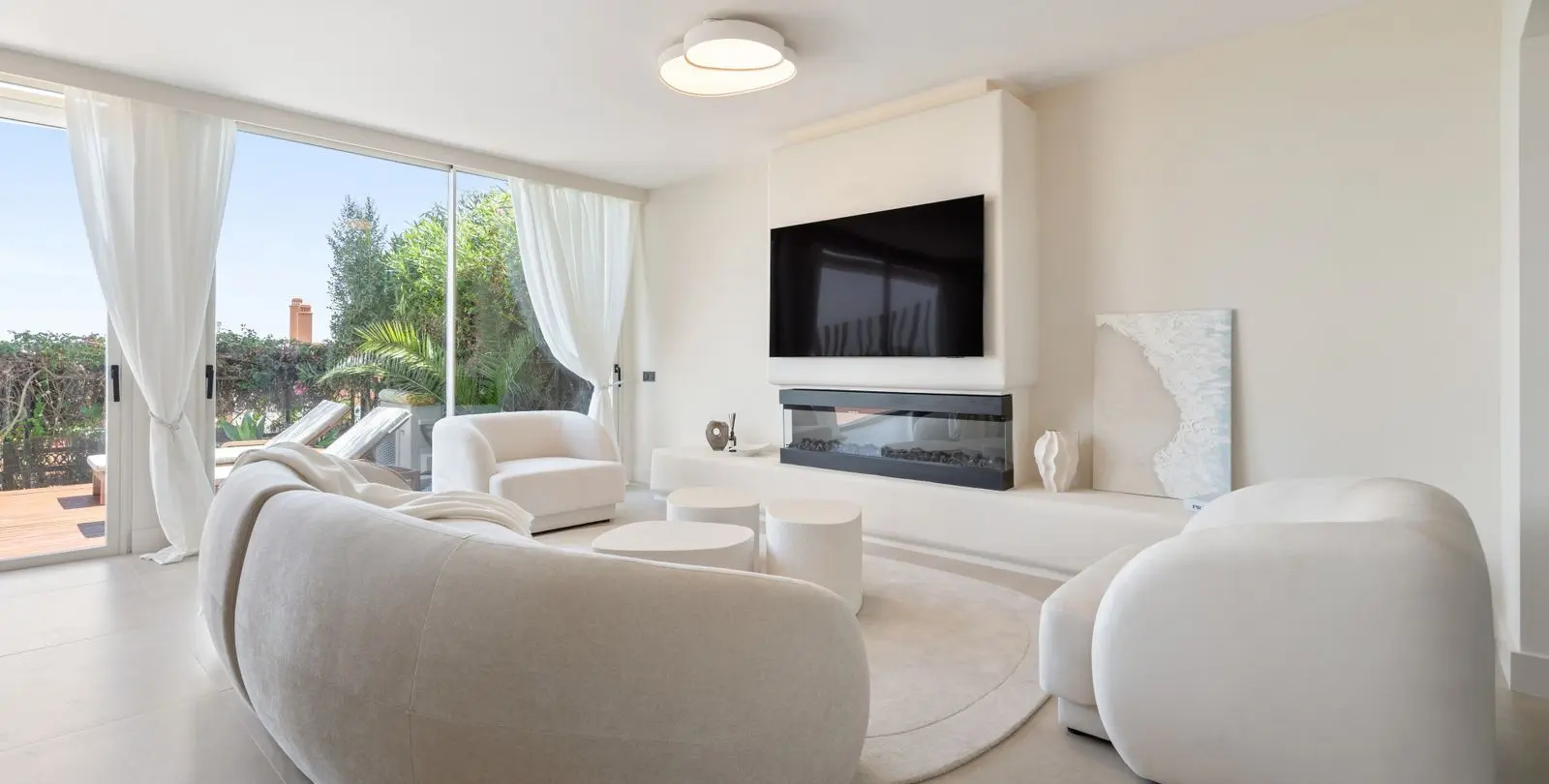 Sale of ground floor apartment in Nueva Andalucía 19