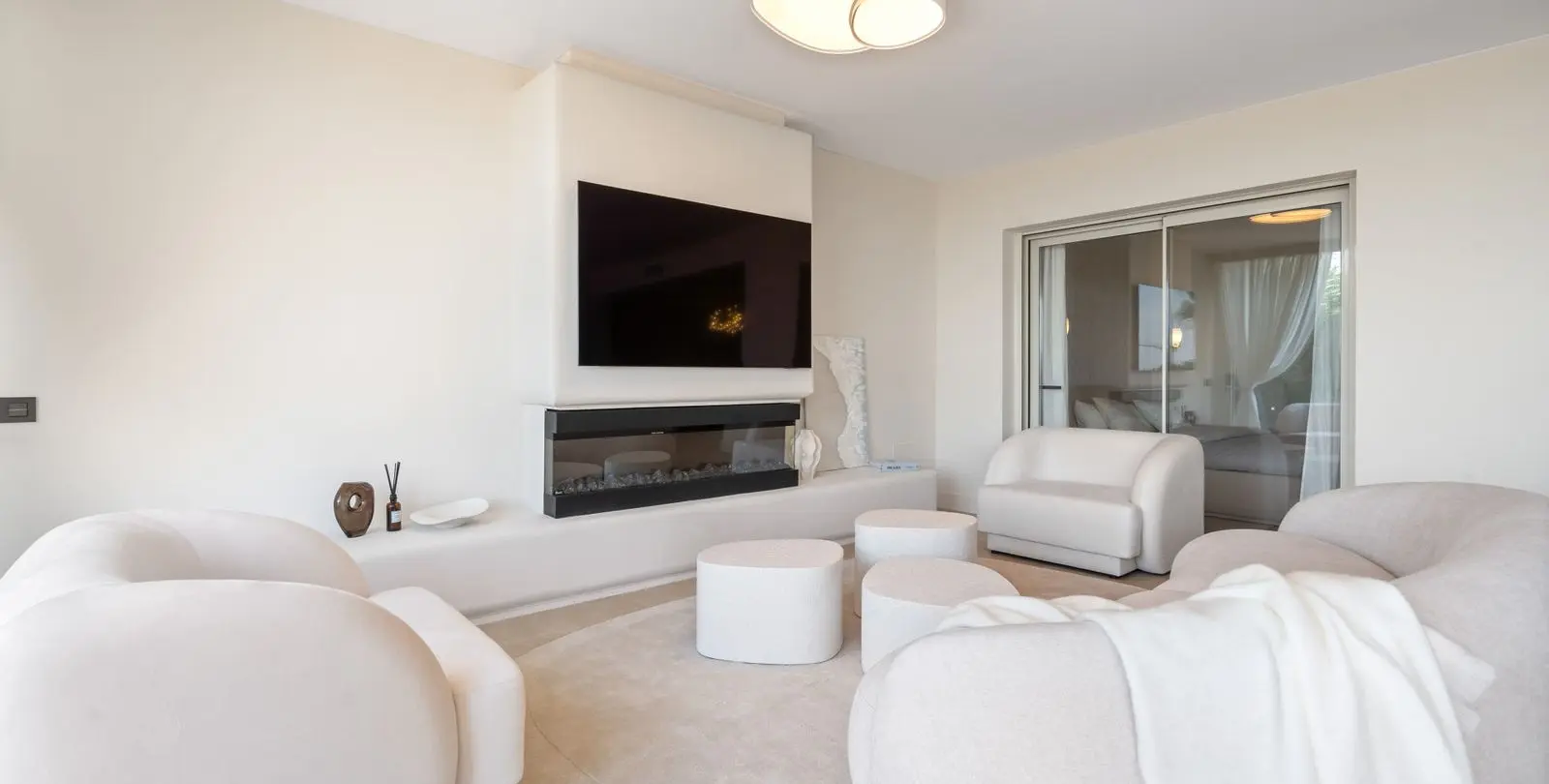Sale of ground floor apartment in Nueva Andalucía 20