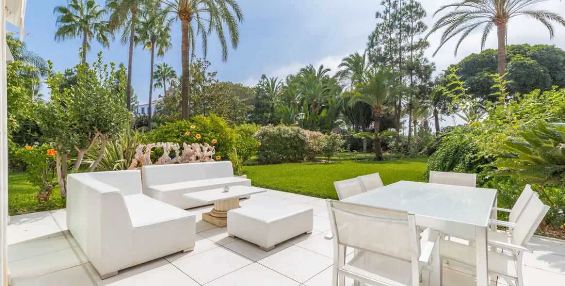 Долгосрочная аренда апартаментов на первом этаже в Puerto Banús 2