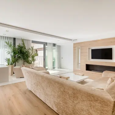 Долгосрочная аренда апартаментов на первом этаже в Puerto Banús