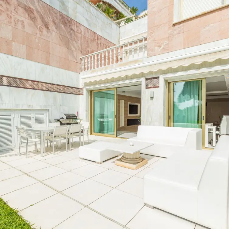 Long-term rent of ground floor apartment in Puerto Banús