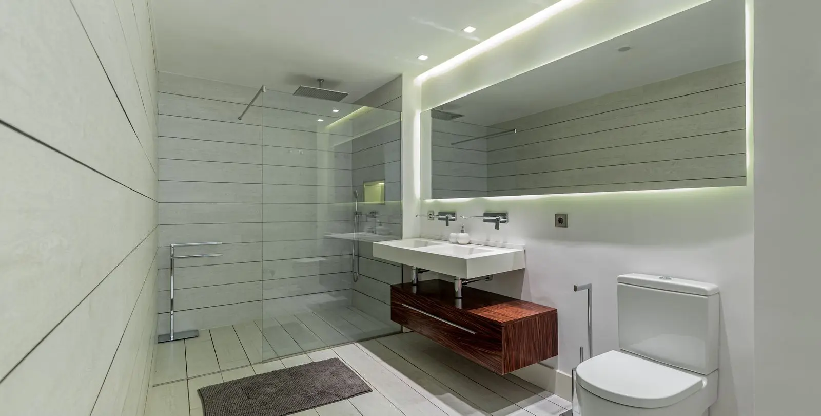 Alquiler a largo plazo de apartamento en planta baja en Puerto Banús 15