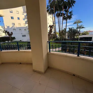 Sale of ground floor apartment in Estepona