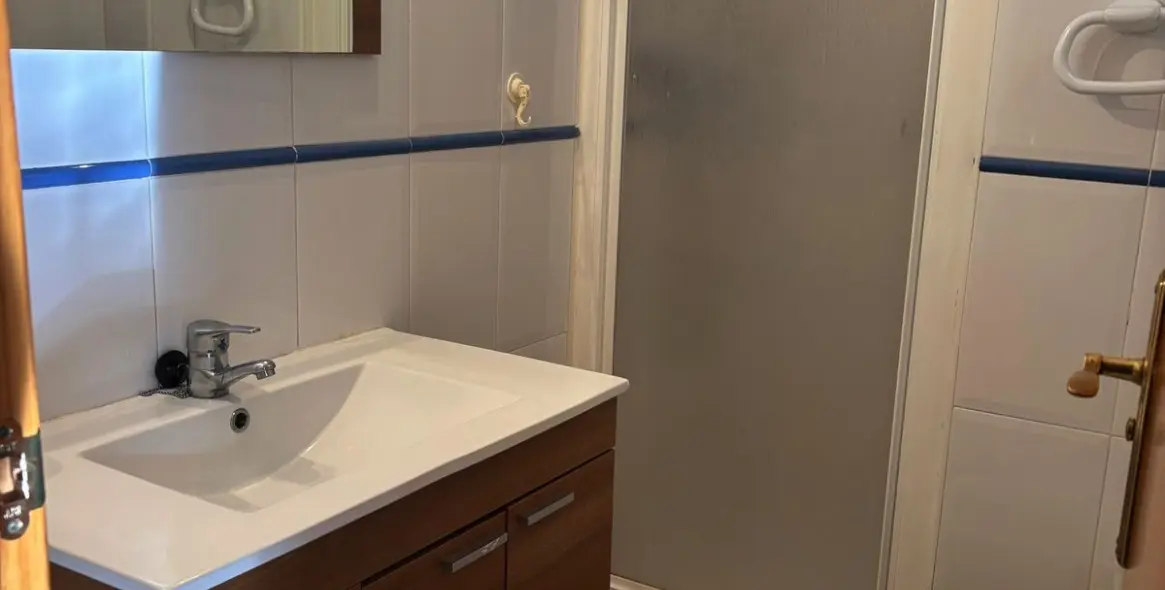 Sale of ground floor apartment in Estepona 12