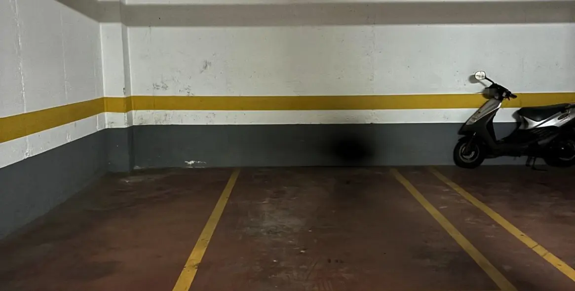 Sale of ground floor apartment in Estepona 18