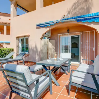 Sale of ground floor apartment in Estepona
