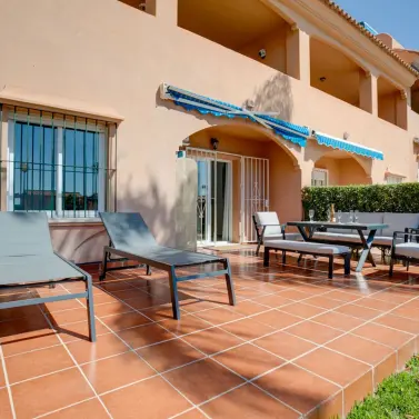 Sale of ground floor apartment in Estepona
