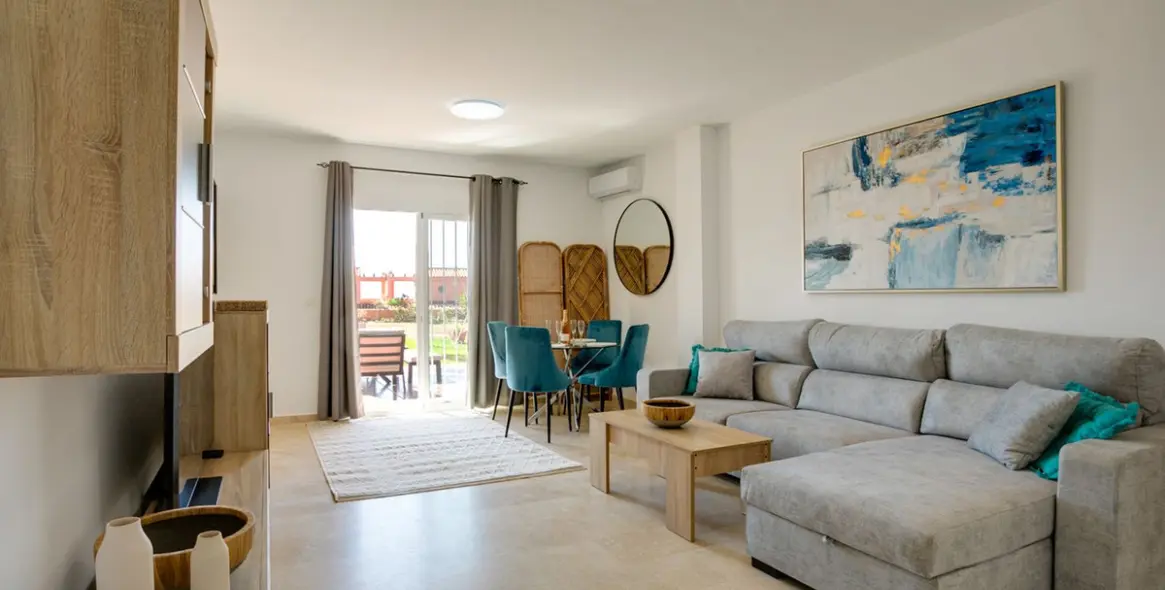 Sale of ground floor apartment in Estepona 4