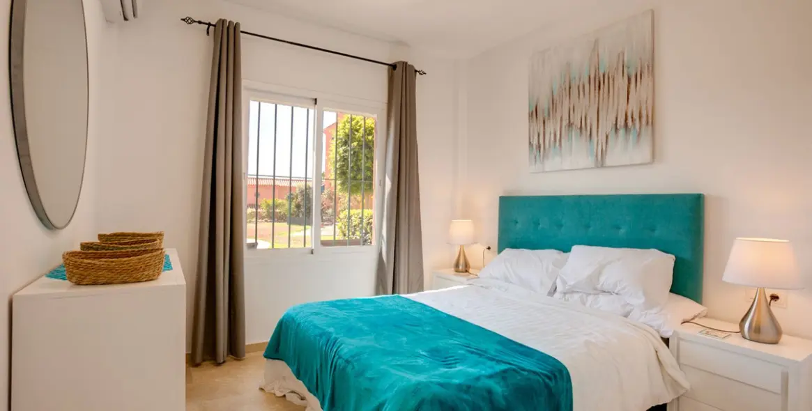 Sale of ground floor apartment in Estepona 8