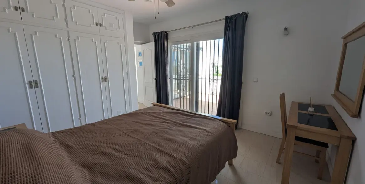 Sale of townhouse in Calahonda 31