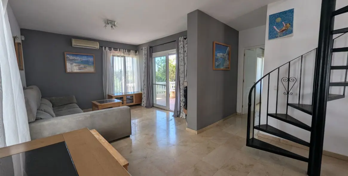 Продажа таунхауса в Calahonda 22