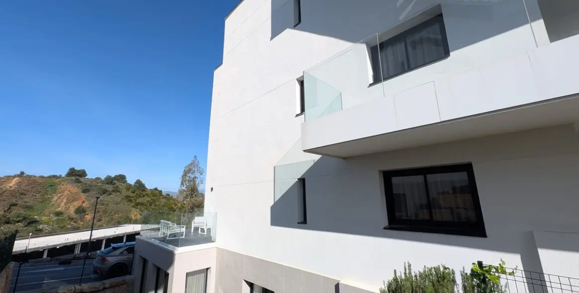 Продажа апартаментов на первом этаже в Mijas Costa 7